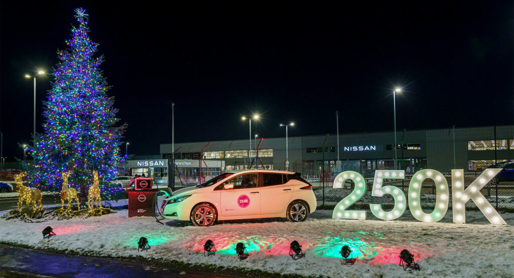  Nissan Lights Up Christmas Lights Using The Leaf’s V2X System